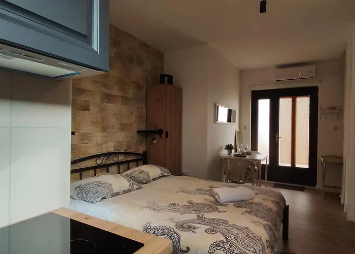 Studio Apartment With Sea View