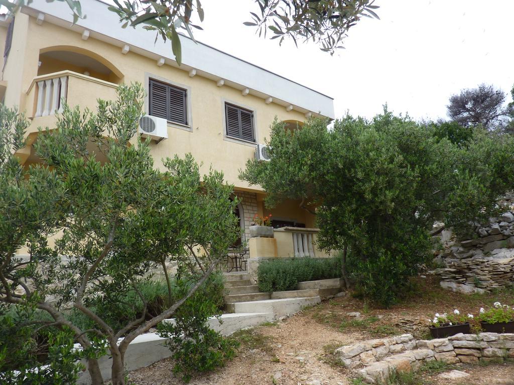 Apartment With Sea View *